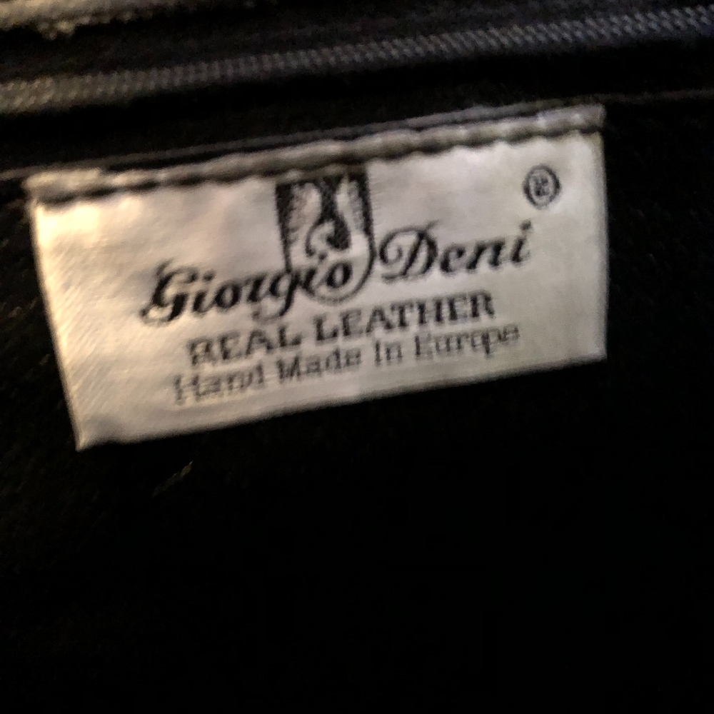Amazing Red Leather Bag - Picture 5 of 6